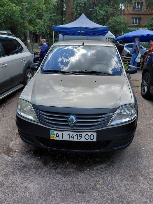 Renault Logan 2011 року