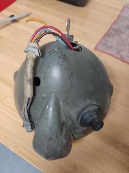 Vendo farol Lucas completo