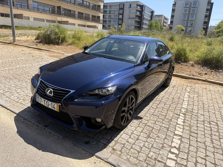 Vendo Lexus is300h