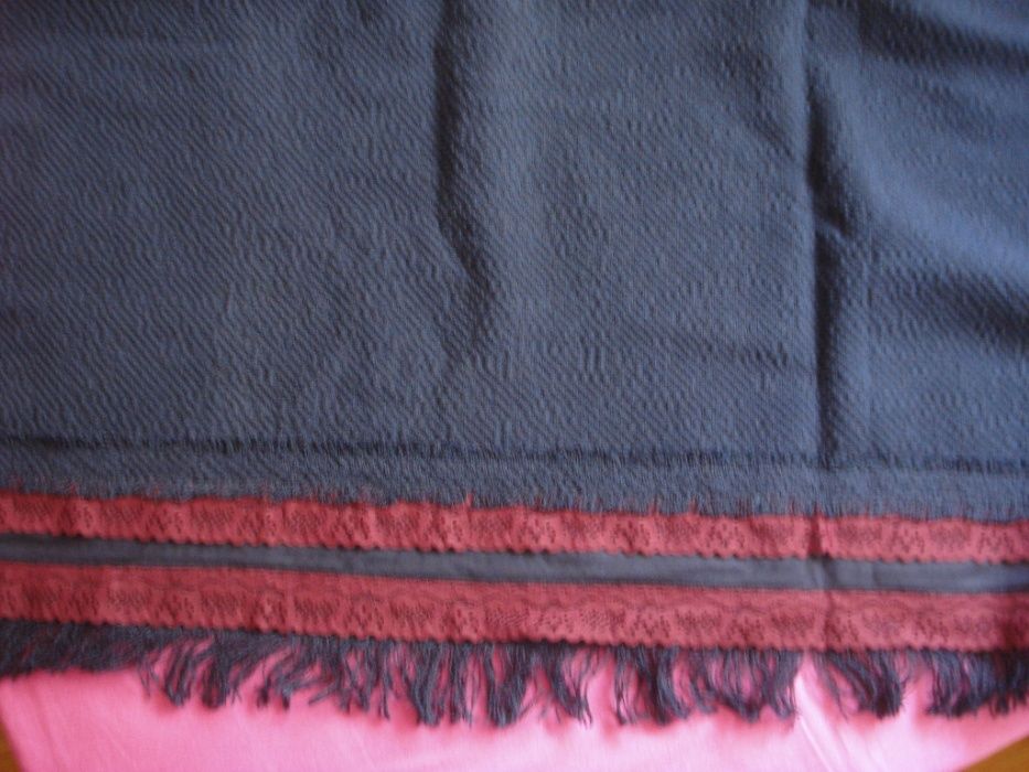 Echarpe/Manta azul marinho e bordô 140x94cm NOVA ARTESANAL mulher