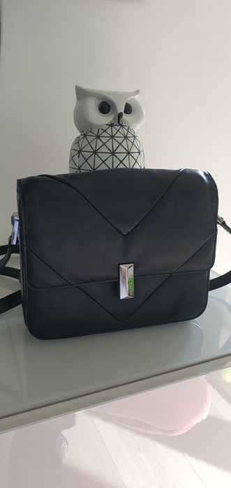 Torebka hugo boss czarna oryginalna eko skóra super stan modna
