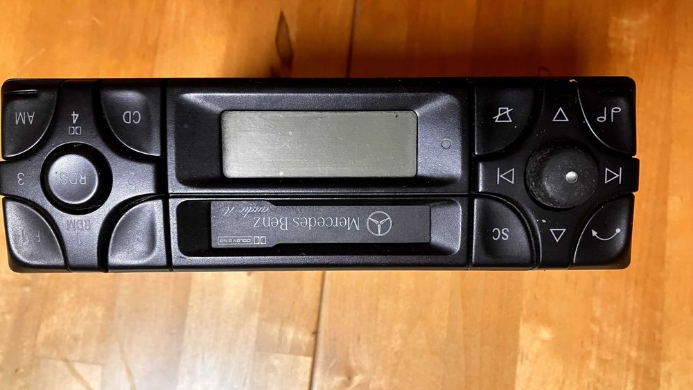 rádio automóvel Audio 10 modelo BE 3100