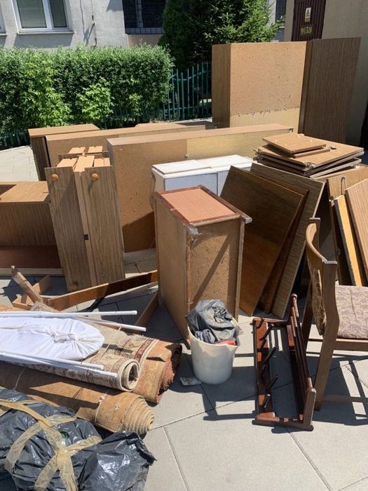 Opróżnianie mieszkań – wywóz mebli, śmieci, złomu, piwnice, transport