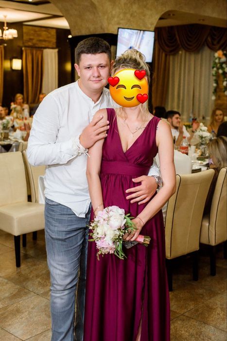 Неймовірна святкова вечірня сукня кольору марсала/бордова