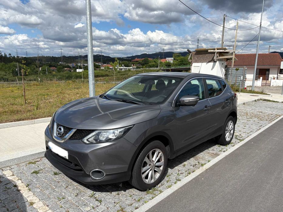 Nissan Qashqai 1.5 dCi Automático – Muito Estimado – 2016