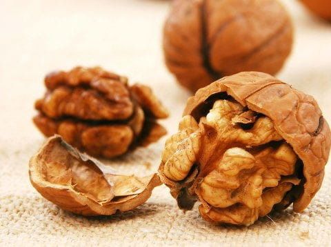 Orzech włoski łuskany ekologiczny