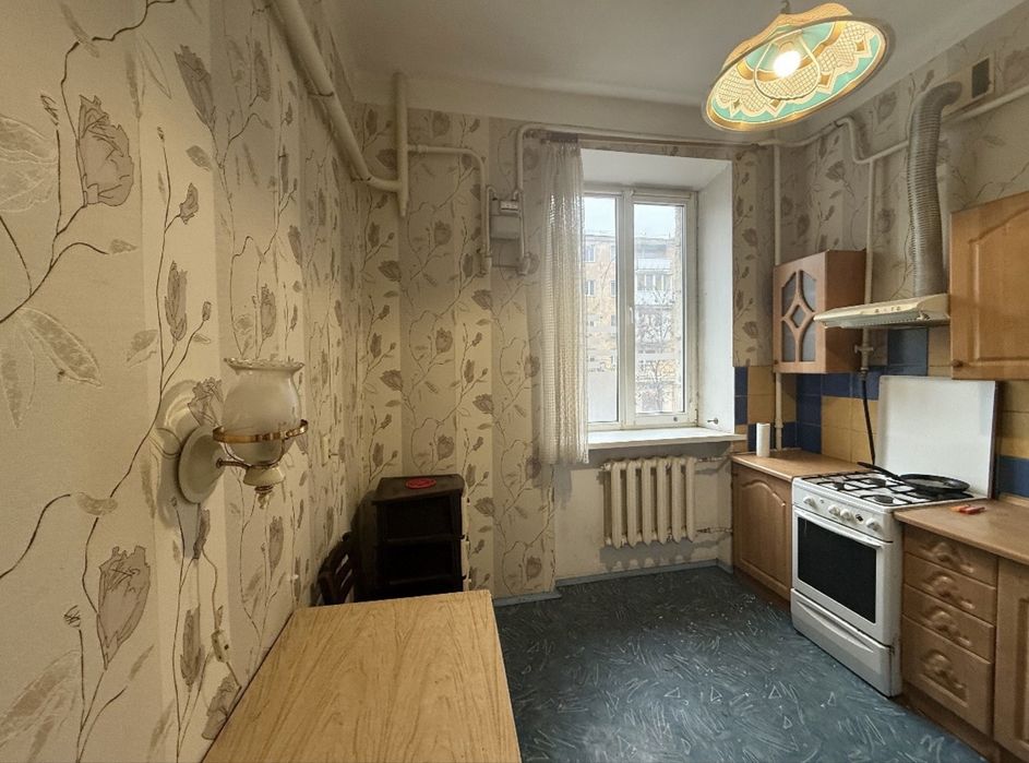 Сталінка в центрі на вул. Базарній. Центр, Привоз, море-все поруч