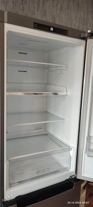 Холодильник Samsung