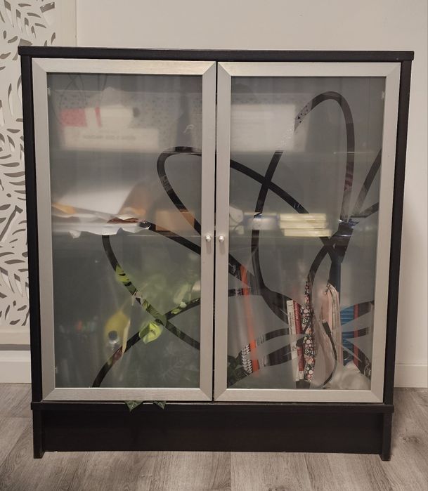 Móvel Moviflor madeira maciça com portas de vidro