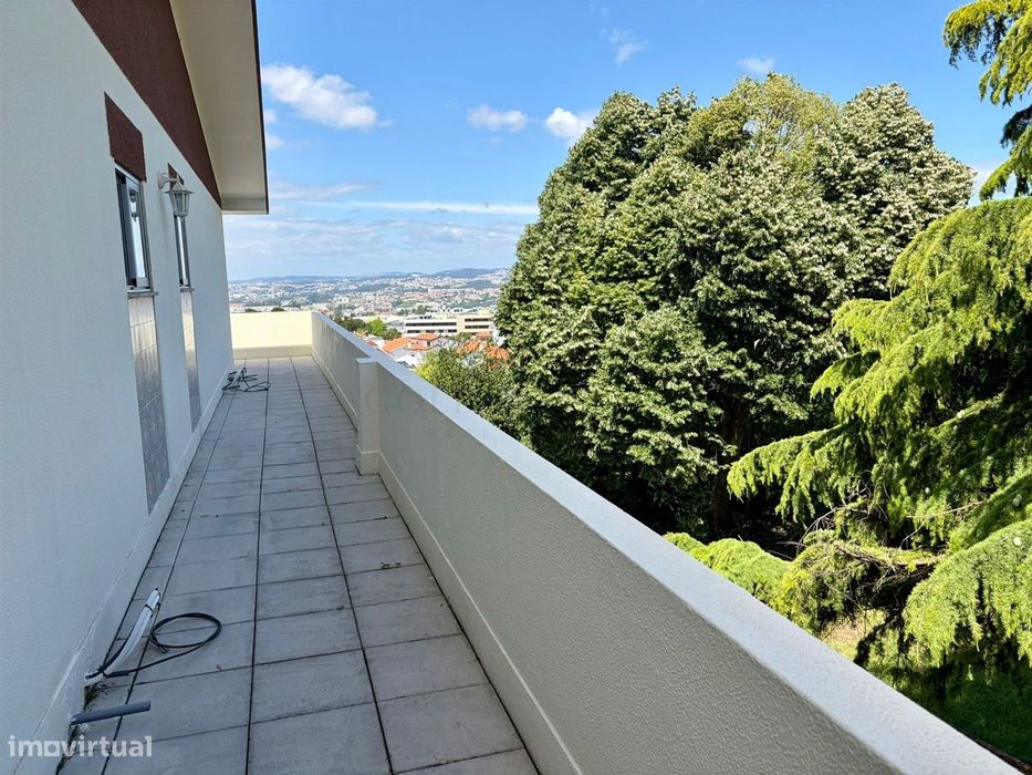 Apartamento T4 para Arrendar em Oliveira do Douro