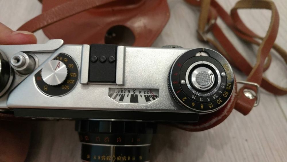 Apart fotograficzny w bardzo dobrym stanie  FED-5.Plus etui.