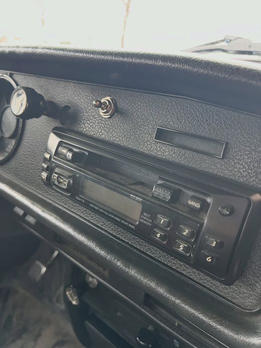 Москвич АЗЛК 2140 - у продажу капсула часу