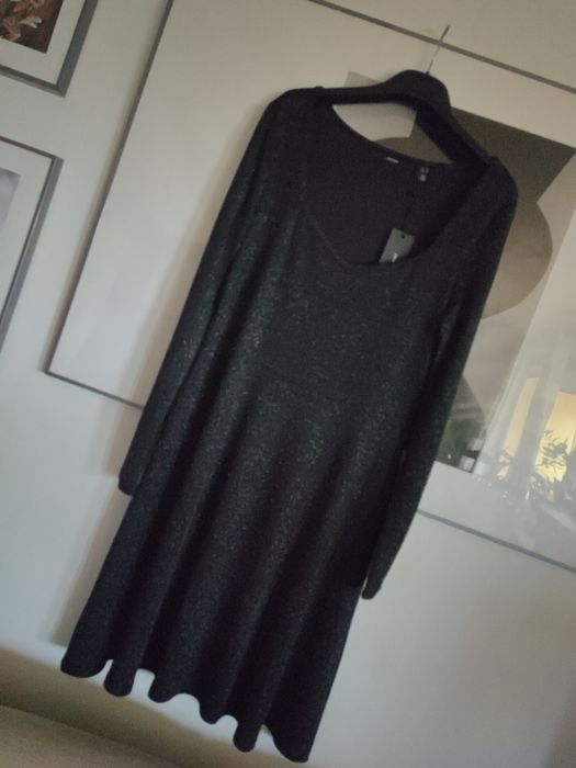 Błyszcząca sukienka Vero Moda rozmiar M