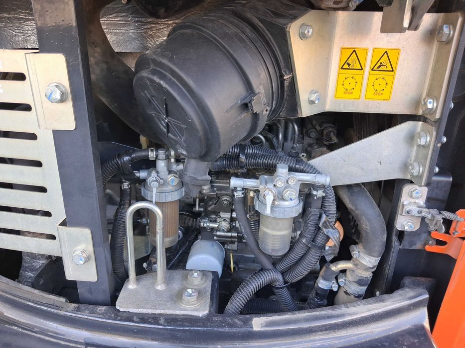 Mini Giratória  Mini Escavadora Hitachi ZX26U-5