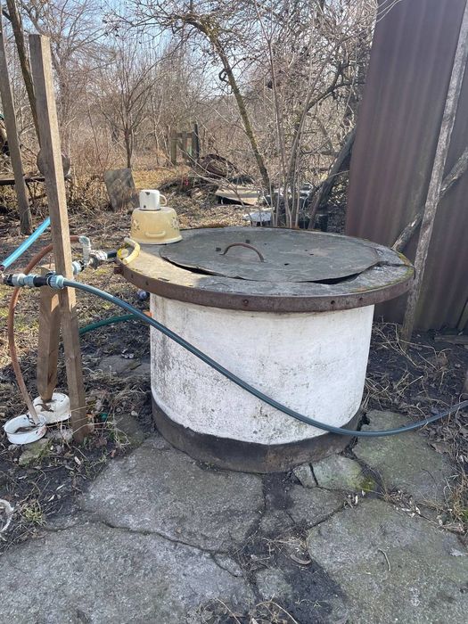 Будинок хата в селі