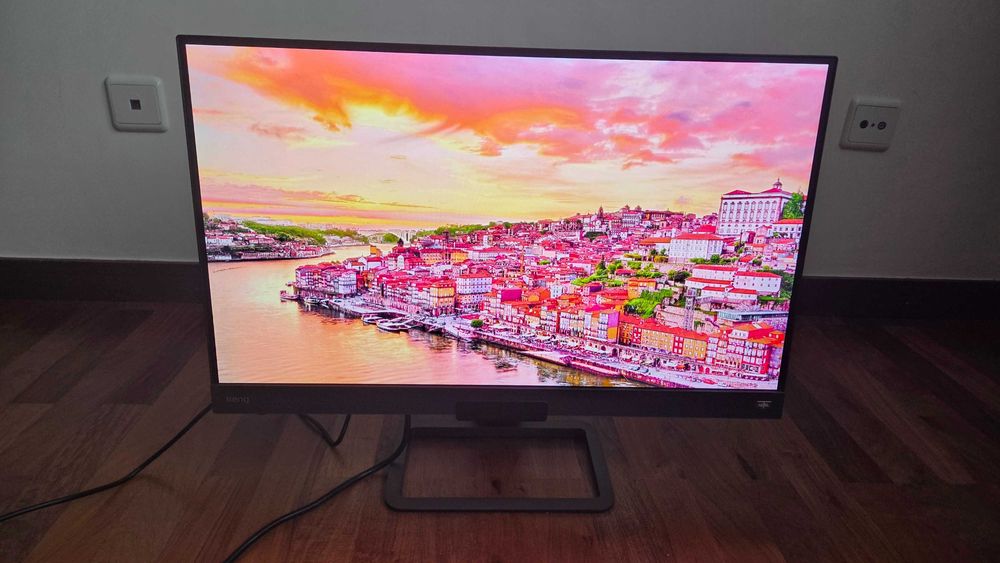 Monitor BenQ EX2780Q 27" (2K IPS | 144Hz | 120Hz Consolas | Som 2.1)
