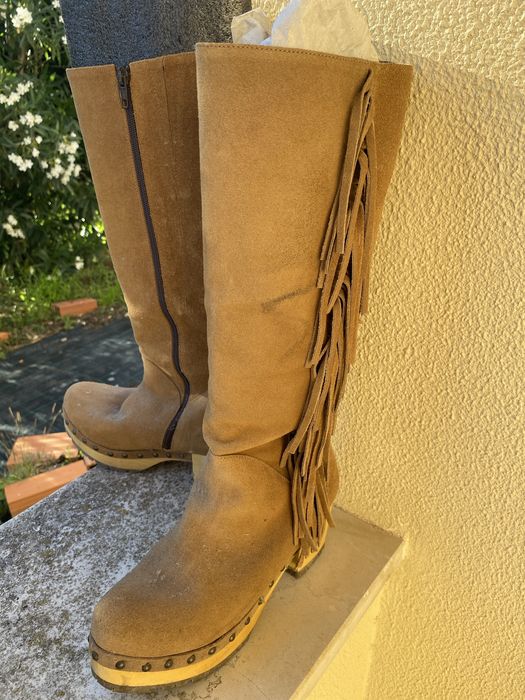 Botas pele camurça castanho claro