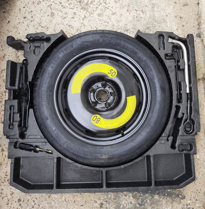 Докатка Домкрат Ключі Audi Q3 (Запаска) 19-25 роки