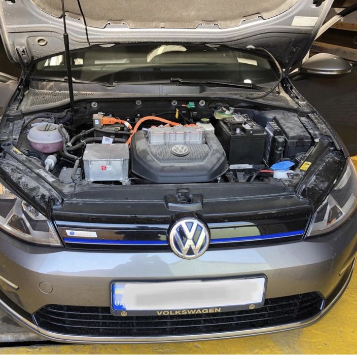 Ремонт VAG на Позняках.