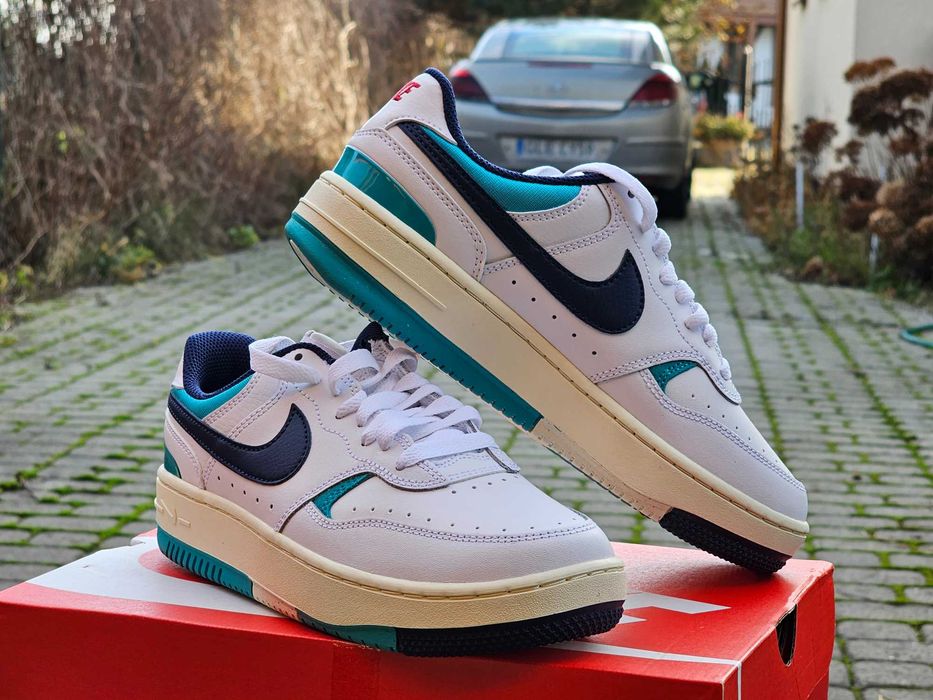Damskie buty Nike Gamma Force, białe, 37,5, nowe, wmns