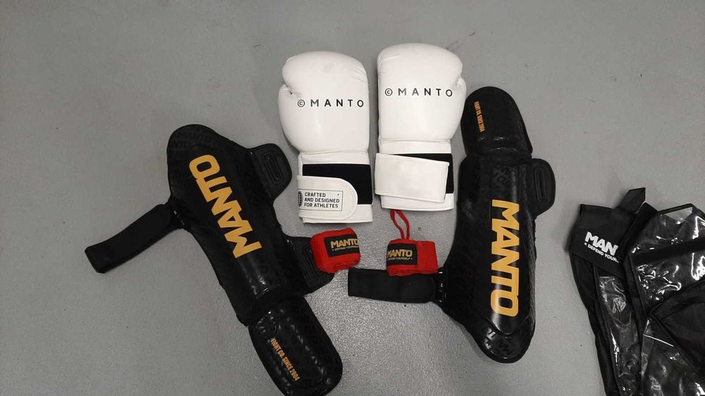 Kickboxing zestaw , rękawice bokserskie 16 uncji nakolanniki- M i taśmy