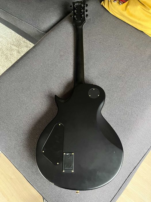 Harley Benton SC Custom com upgrades (Seymour Duncan, locking tuners)