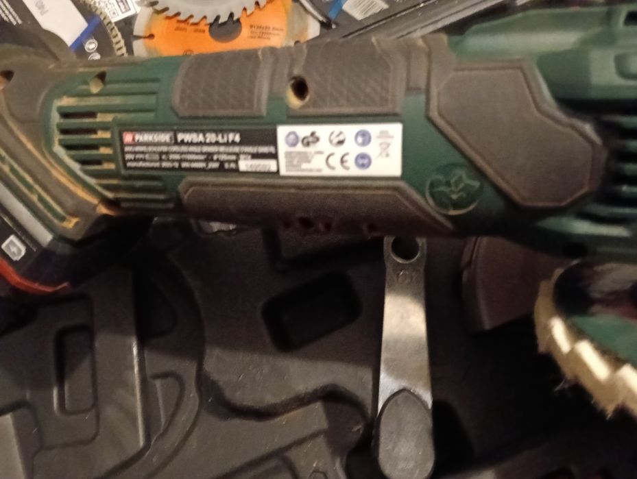 Akumulatorowa szlifierka kątowa 20v