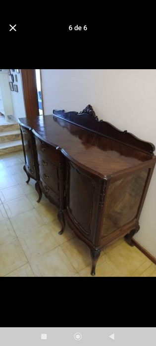 Móvel antigo em bom estado