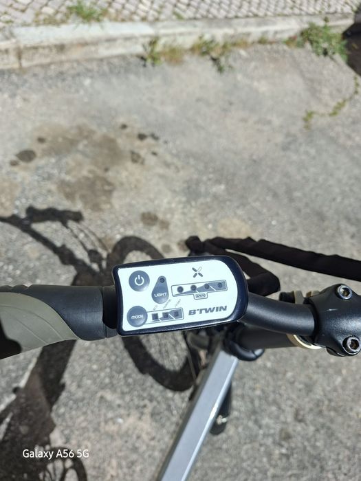 Bicicleta eléctrica dobrável