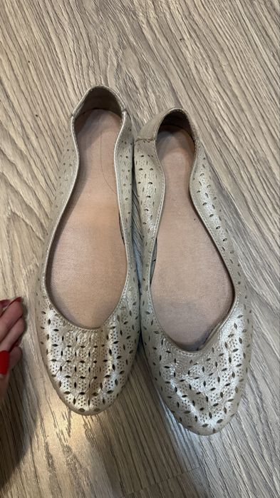 Продам балетки, лофери, туфлі  39  розмір