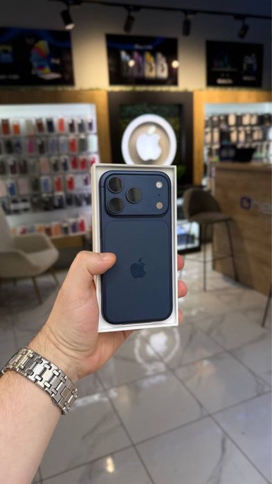 Apple iPhone 17 Pro 1Tb. ( Deep Blue  )