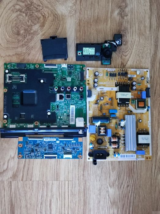 Samsung UE43J5600 (części)