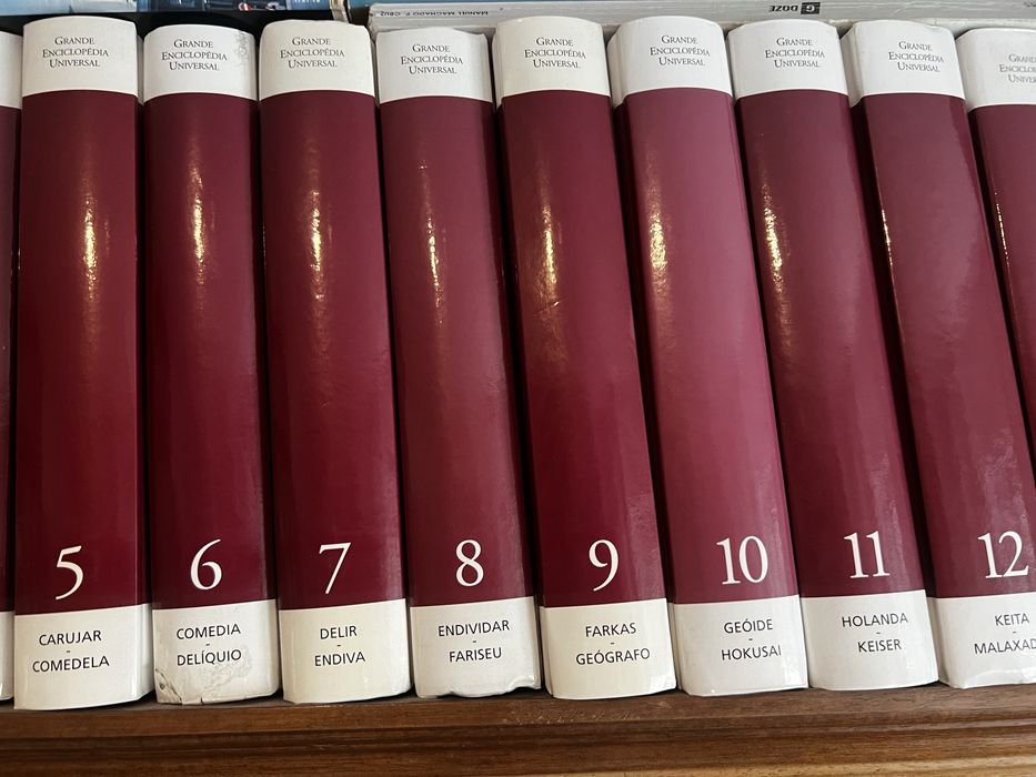 Grande Enciclopédia Universal - 20 volumes