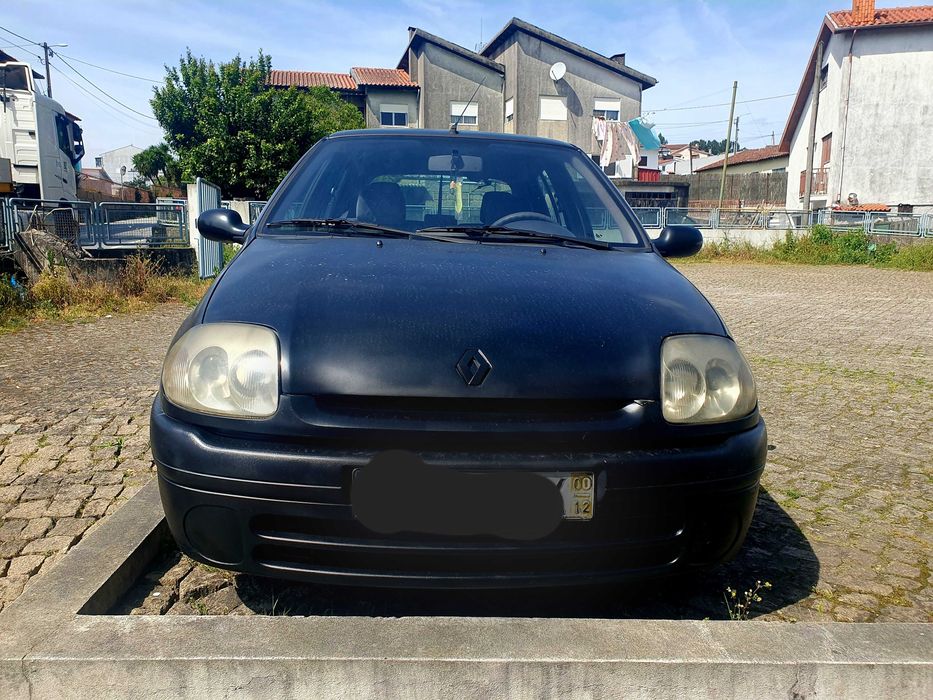 Renault clio 1.2 Ano 2000/12.  280 mil quilómetros