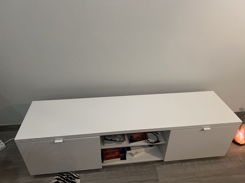 Movel branco ikea tv