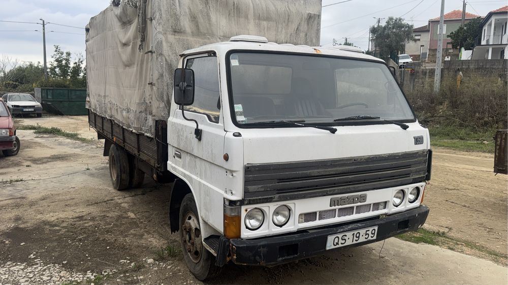 Mazda T3500 motor esta fora assim como a caixa