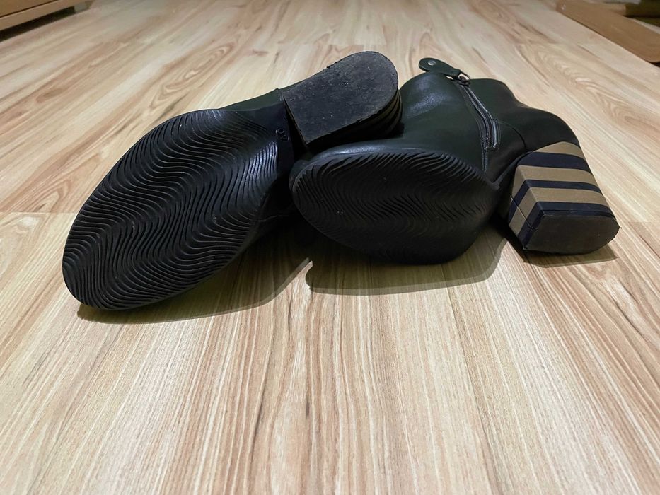 buty botki  rozmiar39 ryłko  czarne skóra zimowe
