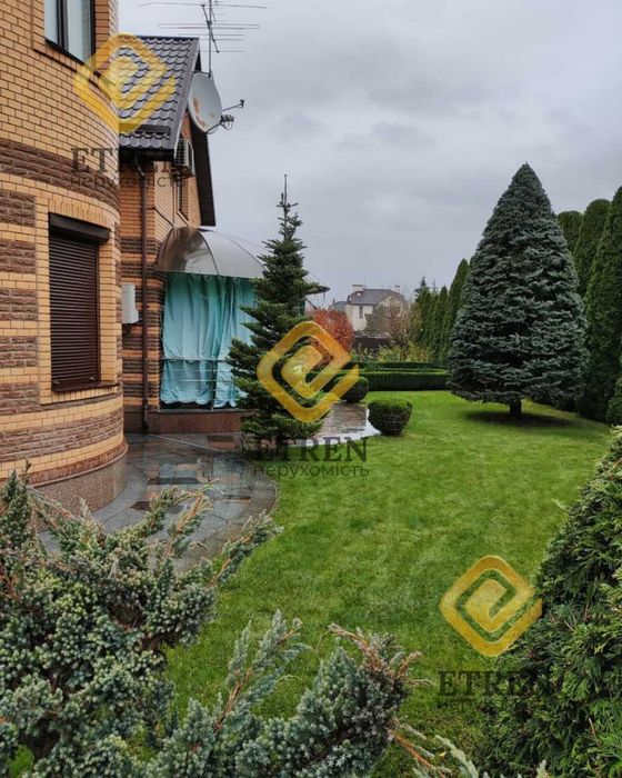 Продаж. БЕЗ%
Будинок с Стоянка
з меблями та технікою