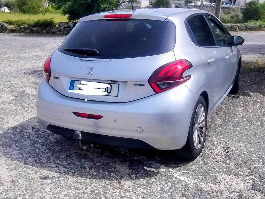 Peugeot 208 stily 1.6 bluehdi