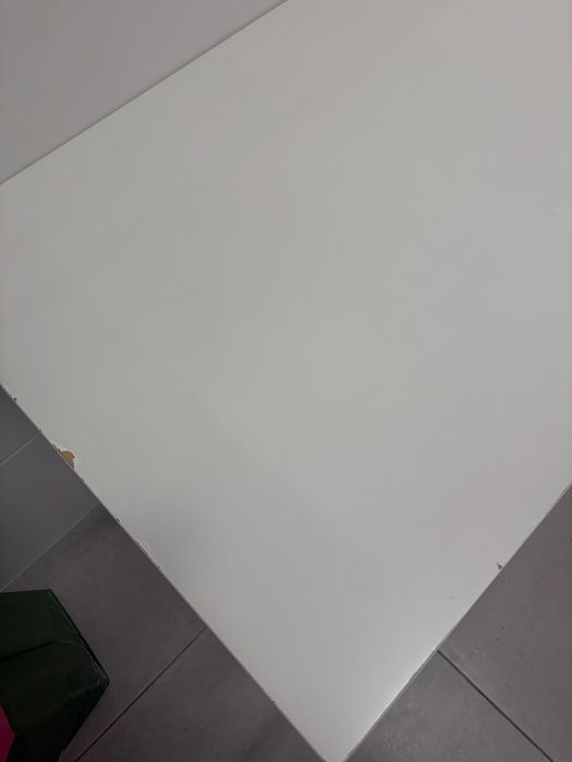 Mesa branca/ secrutaria