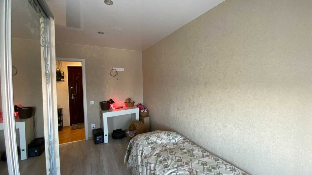 Продається 3-кімнатна квартира з  ремонтом, район залізничного вокзалу