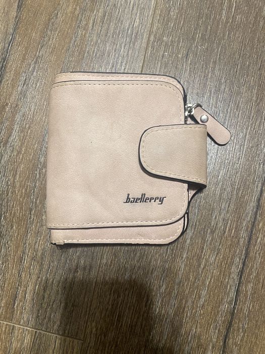 бежевий гаманець