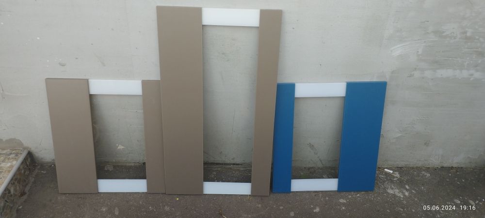 Фасади для кухні, вітрини