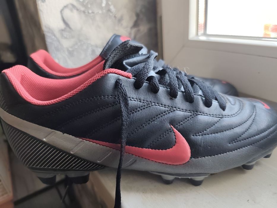 Sprzedam buty  korki