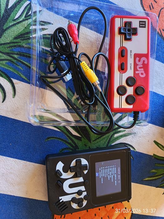 Consola portátil nova 400in1, da para ligar a  TV, podem jogar 2 pesso
