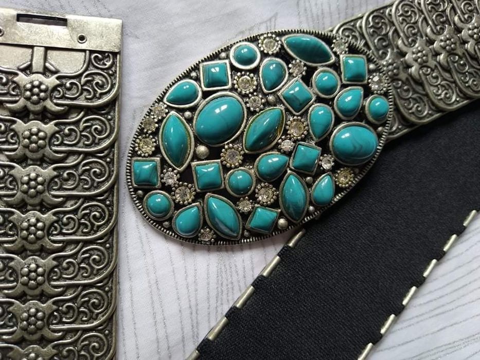 Cinto elástico com pedras