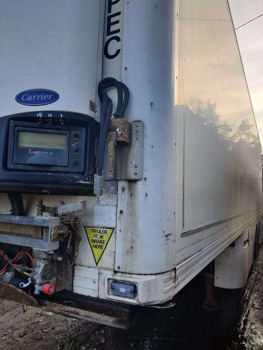 Полуприцеп рефрижератор Gray Adams 2010