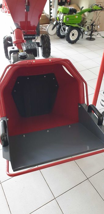 Biotriturador Campeon Gasolina ( tritura até 10 cm )