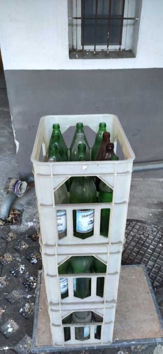 Skrzynki na butelki z PRL