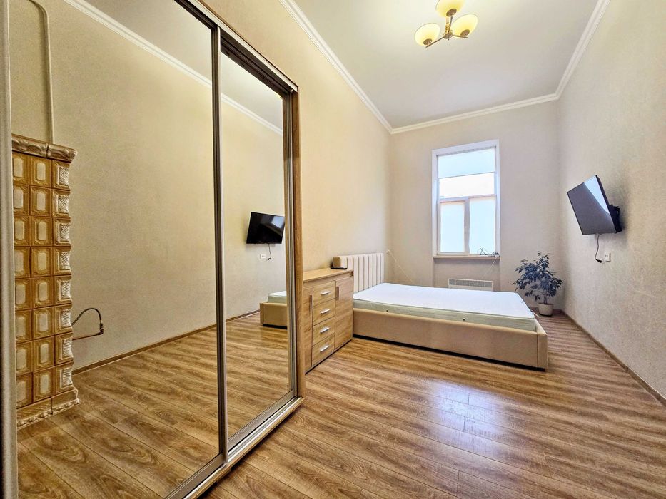 1 кімнатна квартира ЦЕНТР міста вул.ПЕРЕЯСЛАВСЬКА (площа Філармонії).